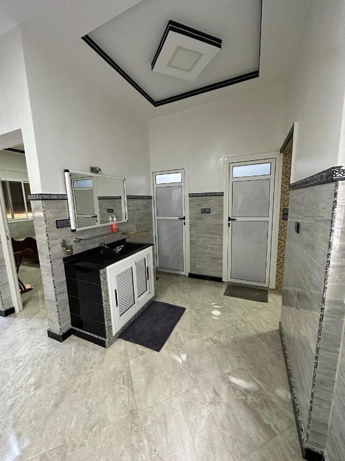 Bel Appartement 1Er Etage Confortable Pres De La Plage - Specialement Pour Familles Saïdia Ngoại thất bức ảnh